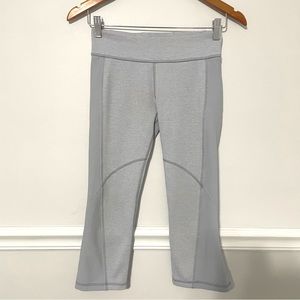 Ivivva • light blue cropped leggings sz XS (12)